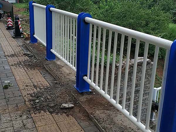 靜電噴塑護(hù)欄